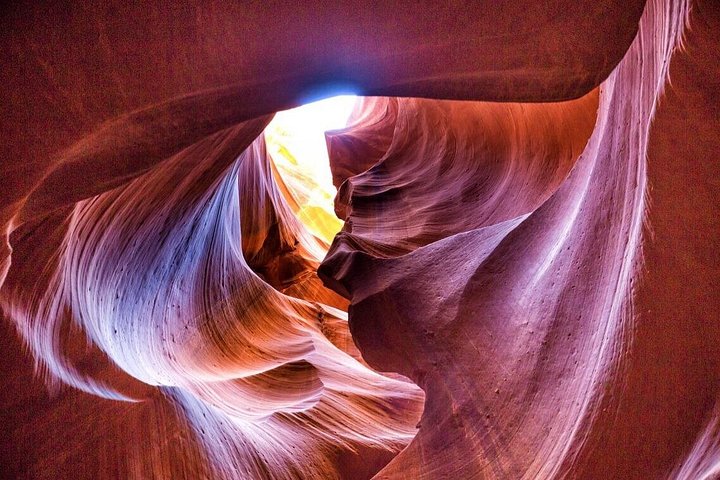 Lower Antelope Canyon Prime Time Entry with Navajo Guide, photo 6 of 10
