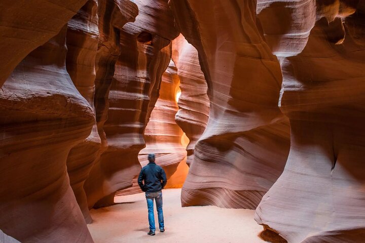 Lower Antelope Canyon and Horseshoe Bend Tour from Las Vegas, photo 7 of 10