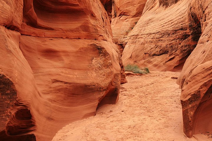 Waterhole Canyon Guided Tour, photo 6 of 10