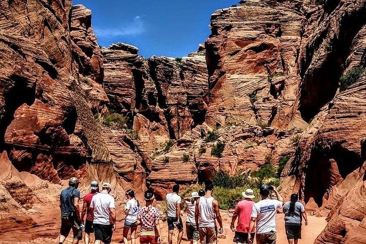 Antelope Canyon and Horseshoe Bend Tour from Las Vegas with Lunch, photo 8 of 10