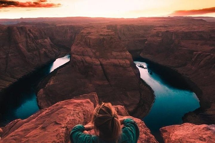 Lower Antelope Canyon, Horseshoe Bend and Lake Powell with Lunch, photo 7 of 10