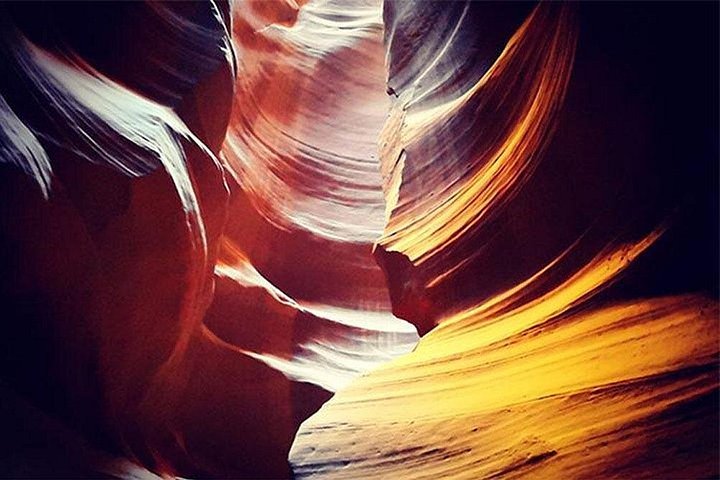 Private Upper or Lower Antelope Canyon and Horseshoe Bend Day Tour, photo 9 of 10
