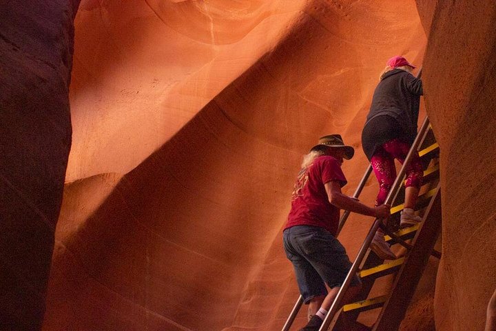 Private Lower Antelope Canyon Day Tour from Phoenix/Scottsdale, photo 6 of 8