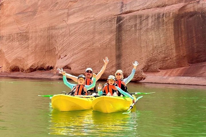 Lake Powell Kayak and Water Antelope Canyon Hike Guided Tour, photo 8 of 10