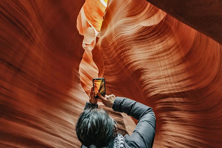 Guided Antelope Canyon and Horseshoe Bend Day Tour from Las Vegas, photo 7 of 10
