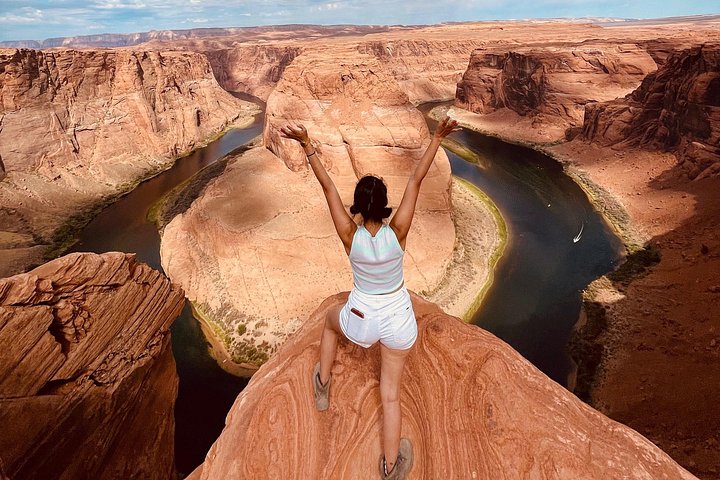 Upper and Lower Antelope Canyon and Horseshoe Bend Tour from Page, photo 4 of 10
