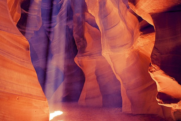 Antelope Canyon and Horseshoe Bend Day Tour from Sedona, photo 3 of 7