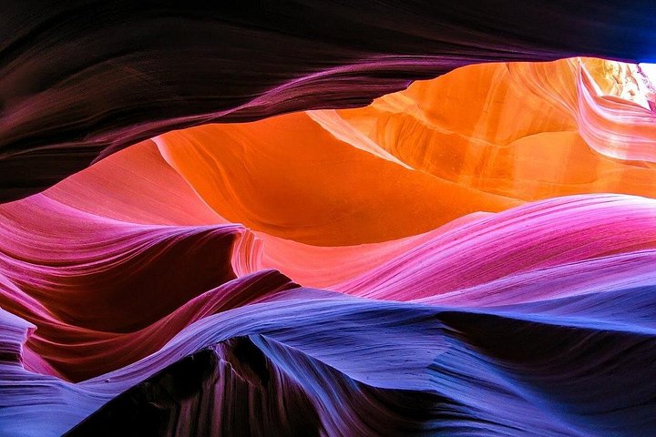 Lower Antelope Canyon and Horseshoe Bend Tour from Las Vegas, photo 8 of 10