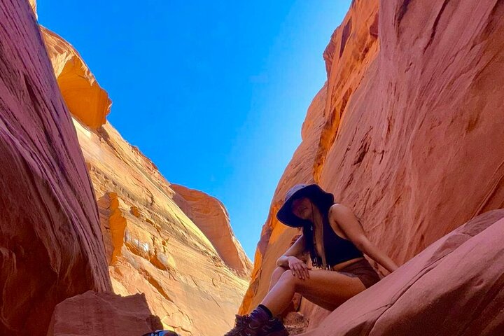 Lake Powell Kayak and Water Antelope Canyon Hike Guided Tour, photo 3 of 10