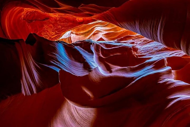 Secret Antelope Canyon and Horseshoe Bend Tour from Page, photo 3 of 7