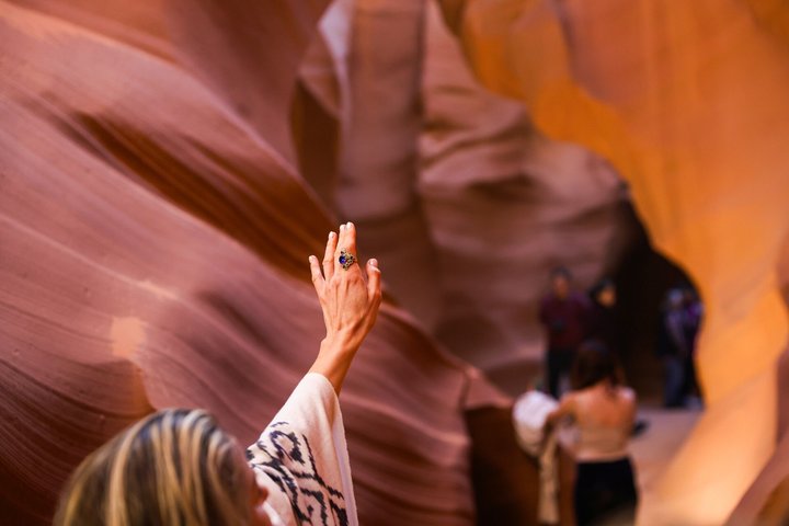 Lower Antelope Canyon and Horseshoe Bend Tour from Las Vegas, photo 6 of 10