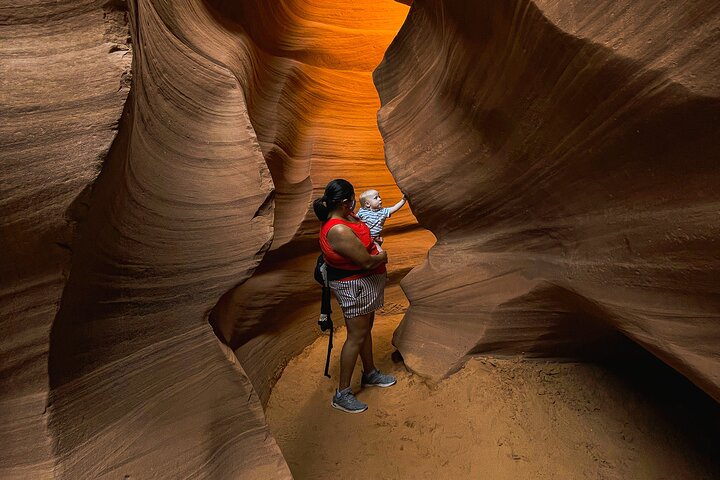 Lower Antelope Canyon Hiking Tour, photo 8 of 10