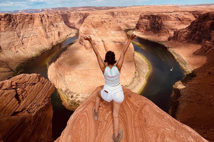 Lower Antelope Canyon and Horseshoe Bend Tour from Page, photo 2 of 8